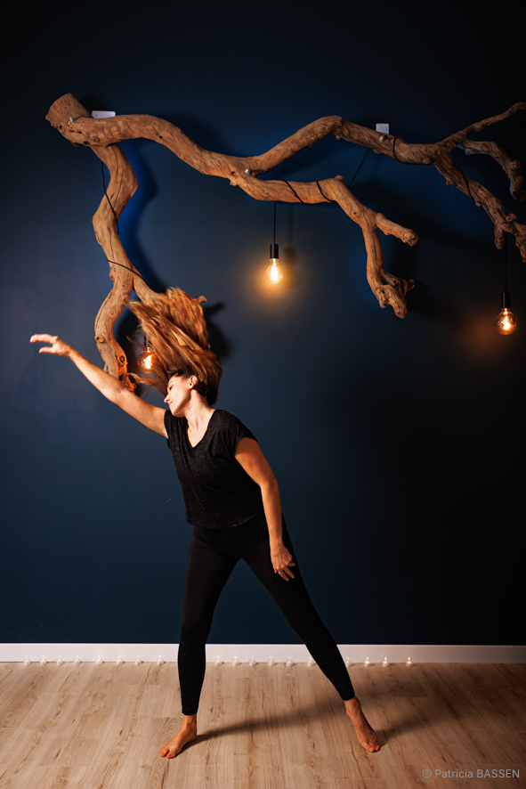 Nathanaëlle danse Sous le Pommier, photographiée par Patricia Bassen